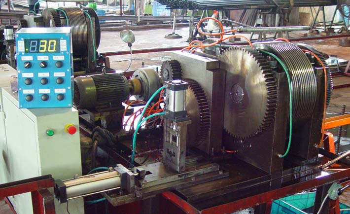 Tube rolling mill